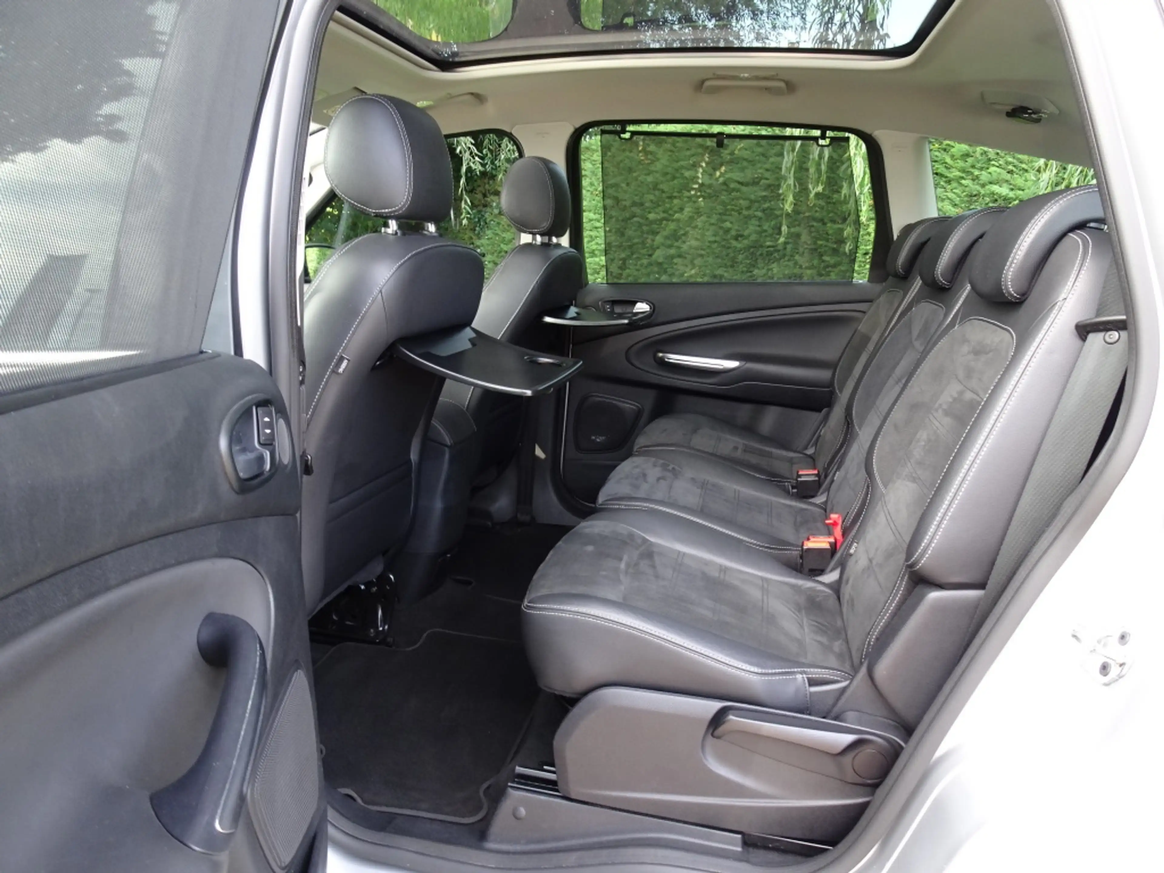 Ford S-Max 1.6 160pk EcoBoost Platium met Navi en Trekhaak — photo 10