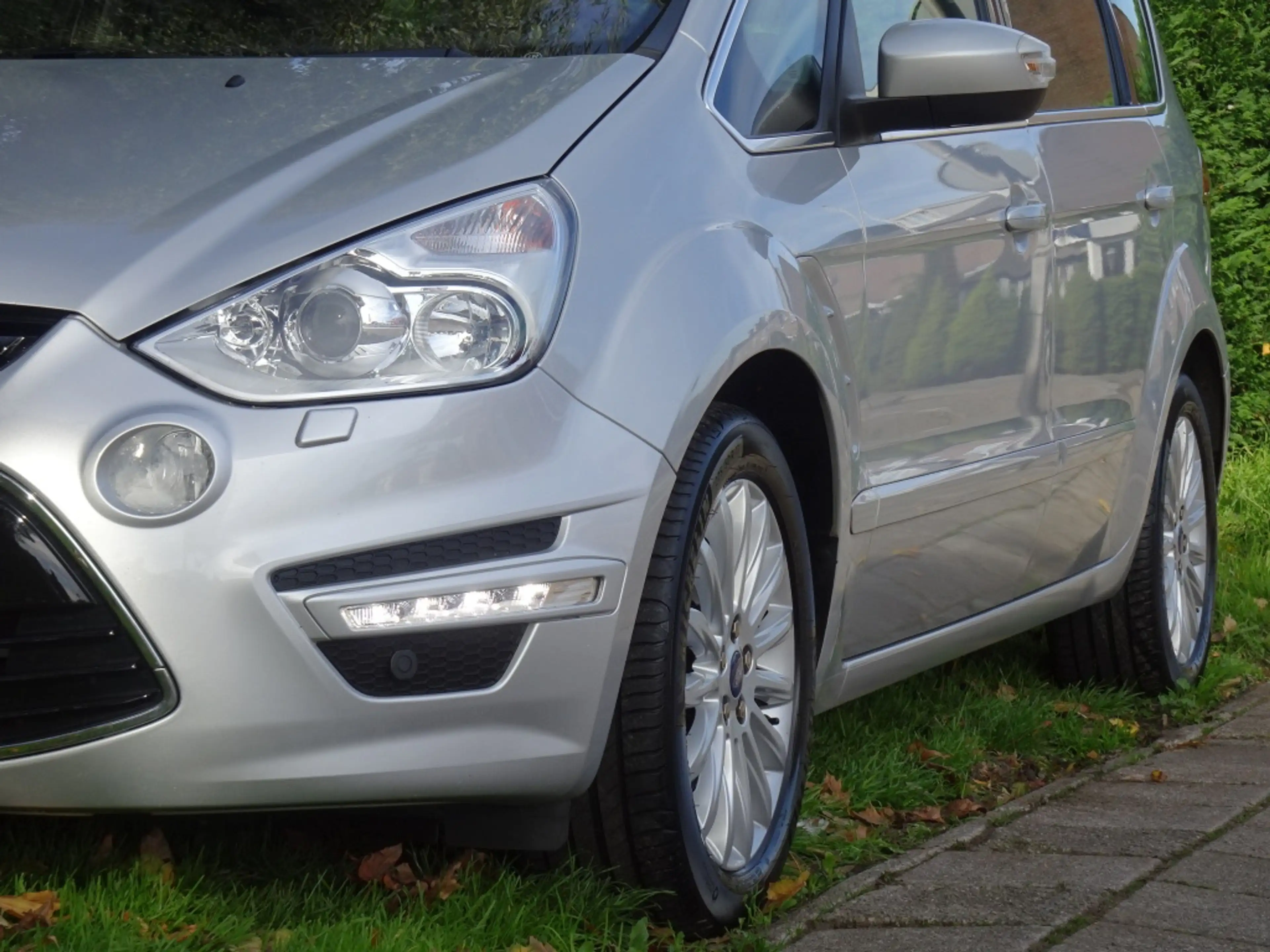 Ford S-Max 1.6 160pk EcoBoost Platium met Navi en Trekhaak — photo 4