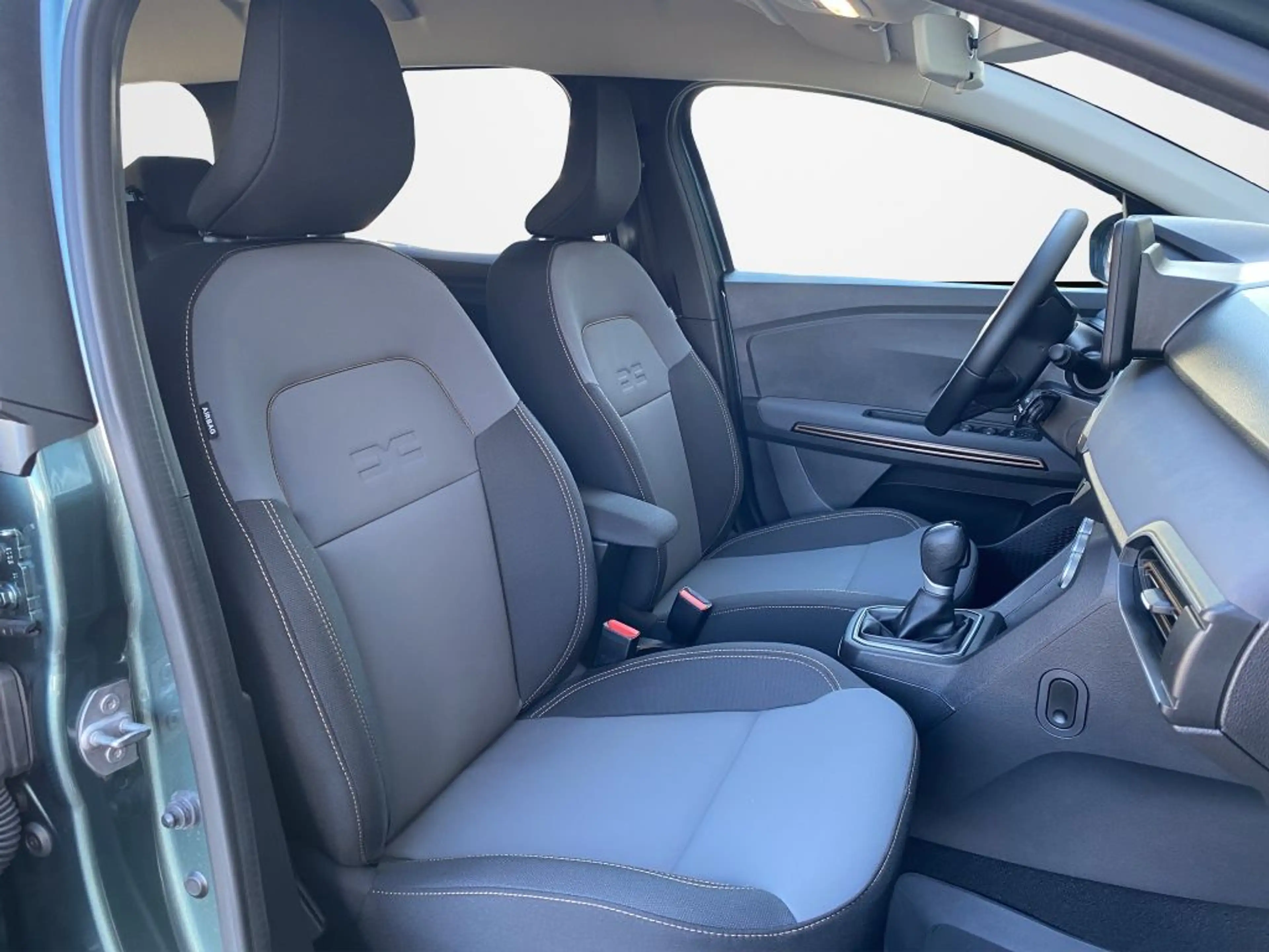 Dacia Jogger Hybrid 140 (7-Sitzer) Extreme+ (DJF) — photo 15