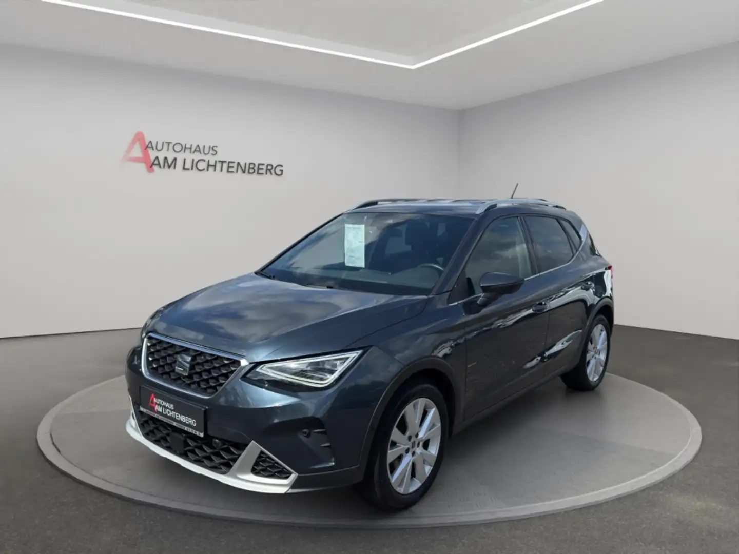 SEAT Arona Xperience 1.0 TSI DSG NAVI+PDC+SHZ+KLIMA+LED Grau - 1