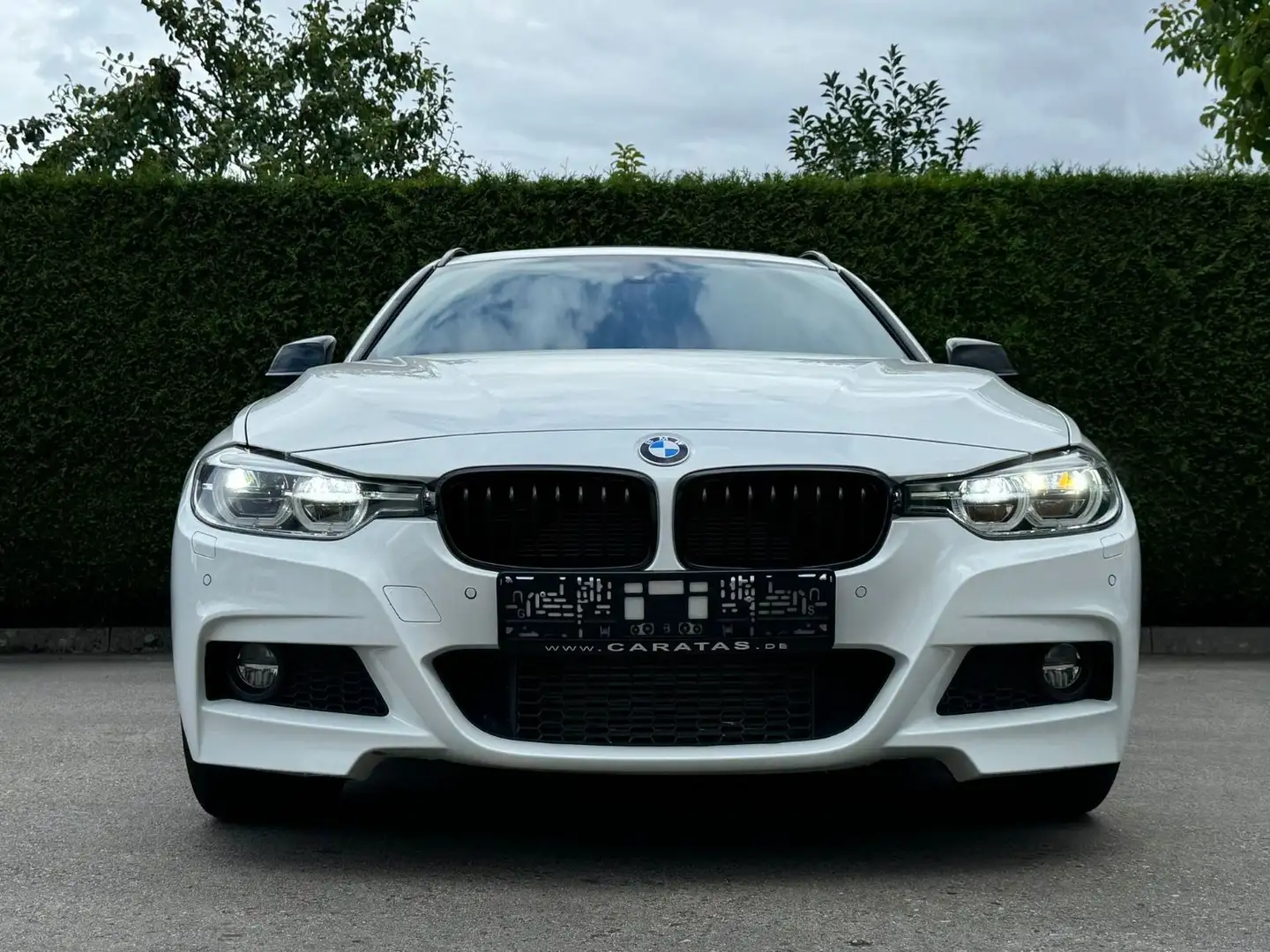 BMW 335 d xDrive Touring M Sport SHADOW/PANO/LED Weiß - 2