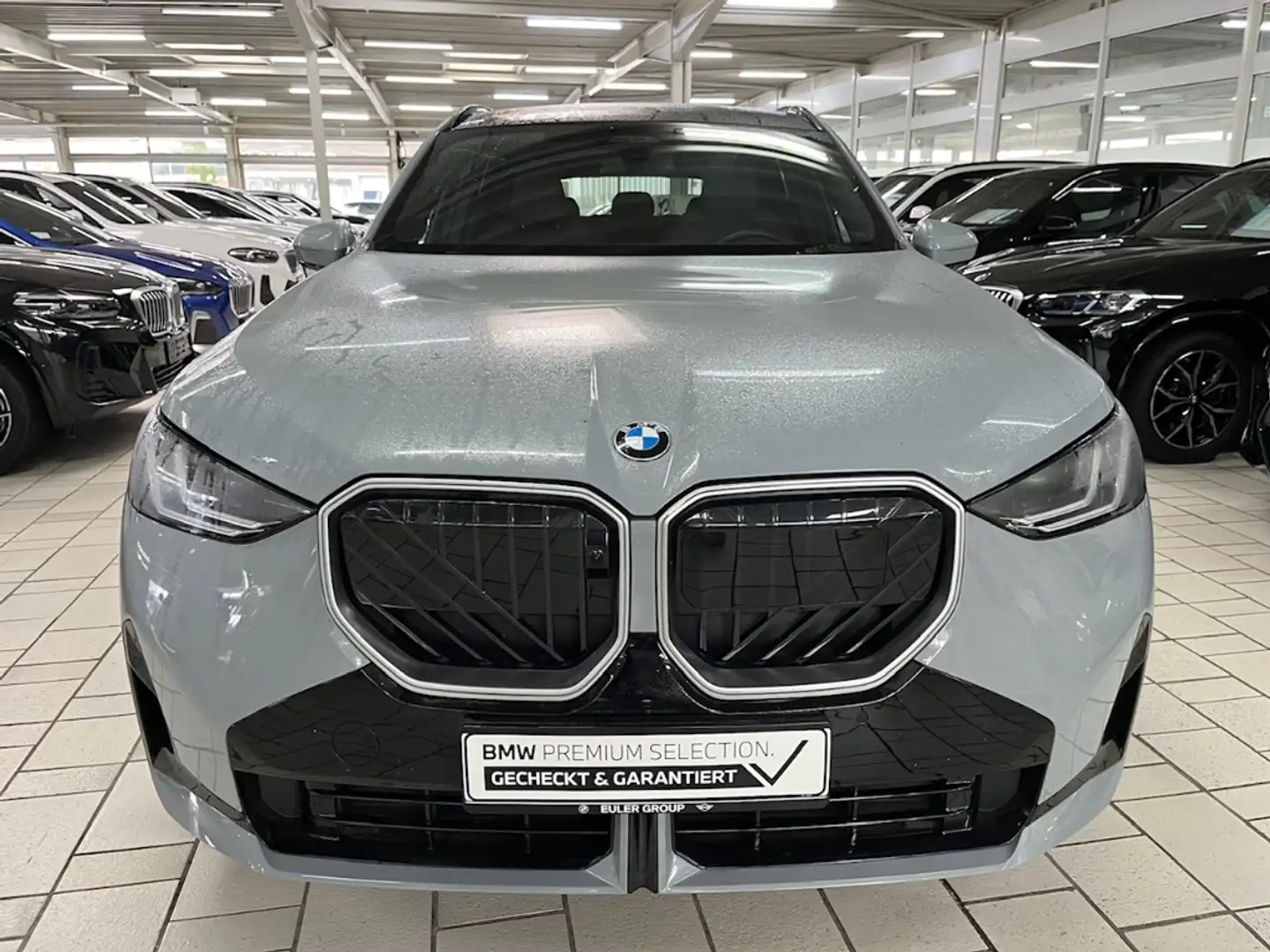 BMW X3 30e xDrive M Sport 20'' AHK Pano IconGlow H/K Prem Grau - 2