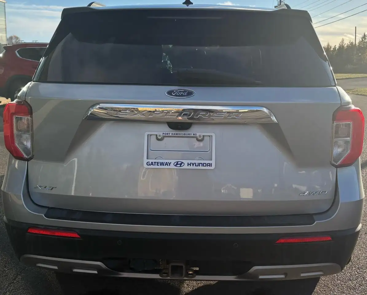 Ford Explorer снимка Ford Explorer