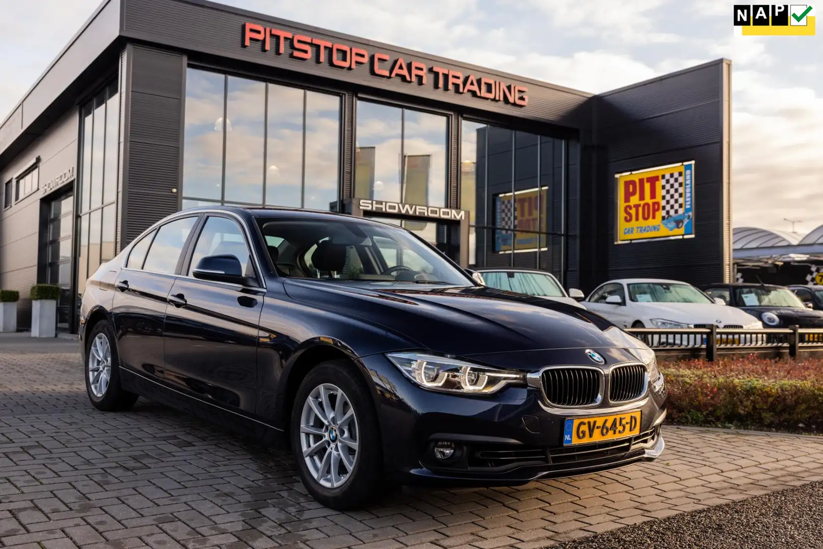 BMW 318 3-serie 318i Luxury, 136 PK, NL Auto, Automaat, Cr Bleu - 1