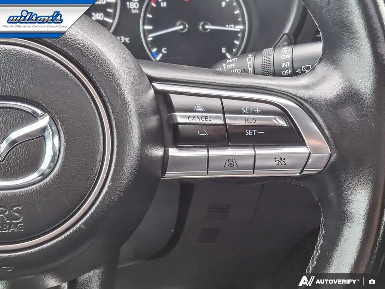 Mazda 3 снимка Mazda 3
