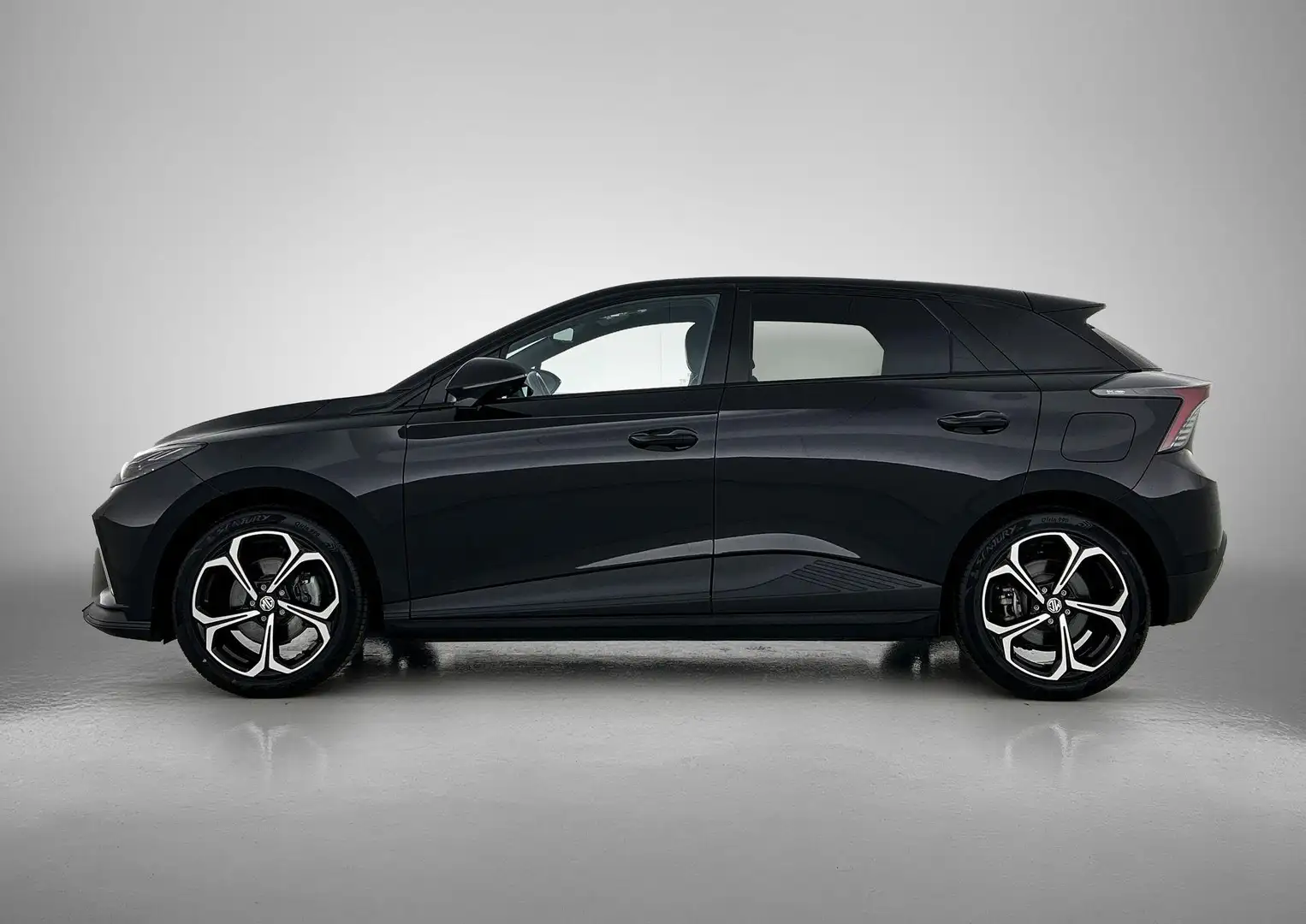 MG MG4 Long Range Luxury 64 kWh | WLTP 435 KM | 18'' X-Po Noir - 2