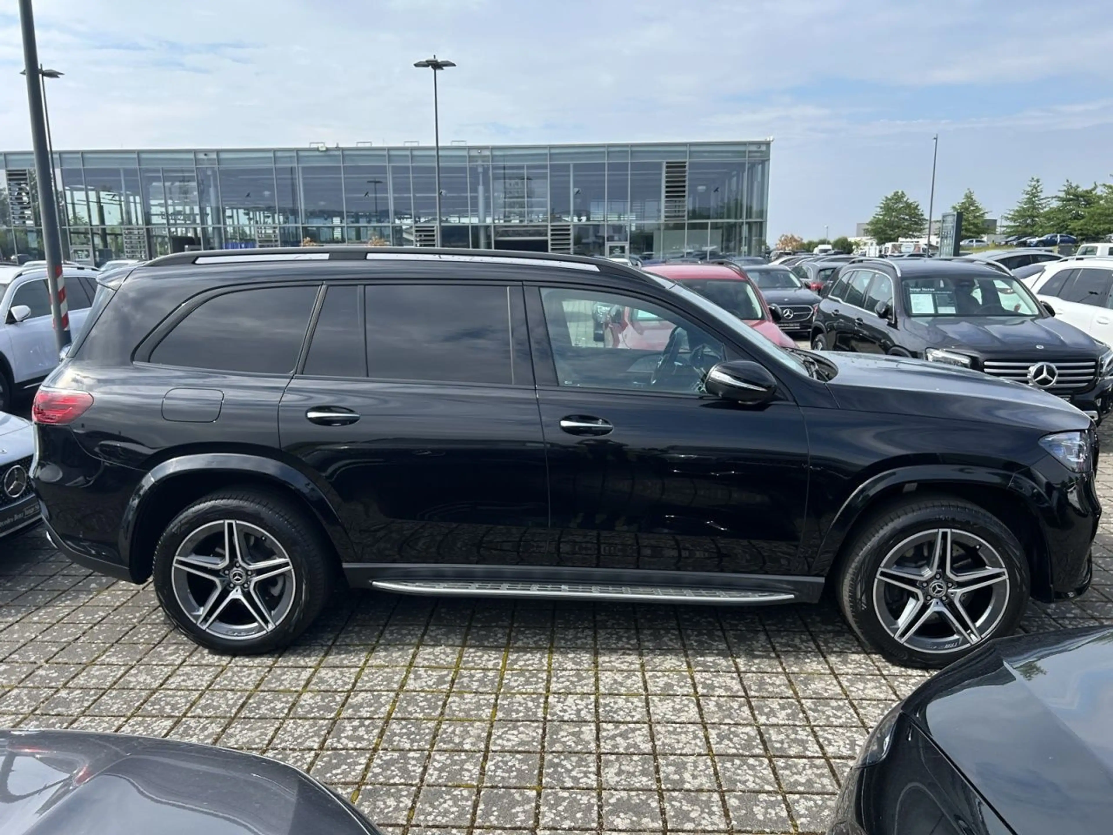 Mercedes-Benz GLS 350 d 4M AMG+BURM+NIGHT+AIRMATIC+FAHRASSIST — photo 5