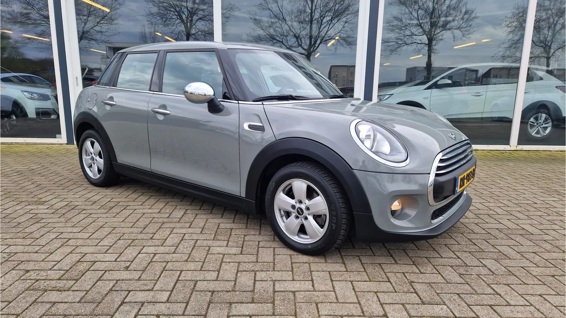 MINI One D Mini 1.5 Salt Business 50% deal 6.975,- ACTIE 5-De Šedá - 1