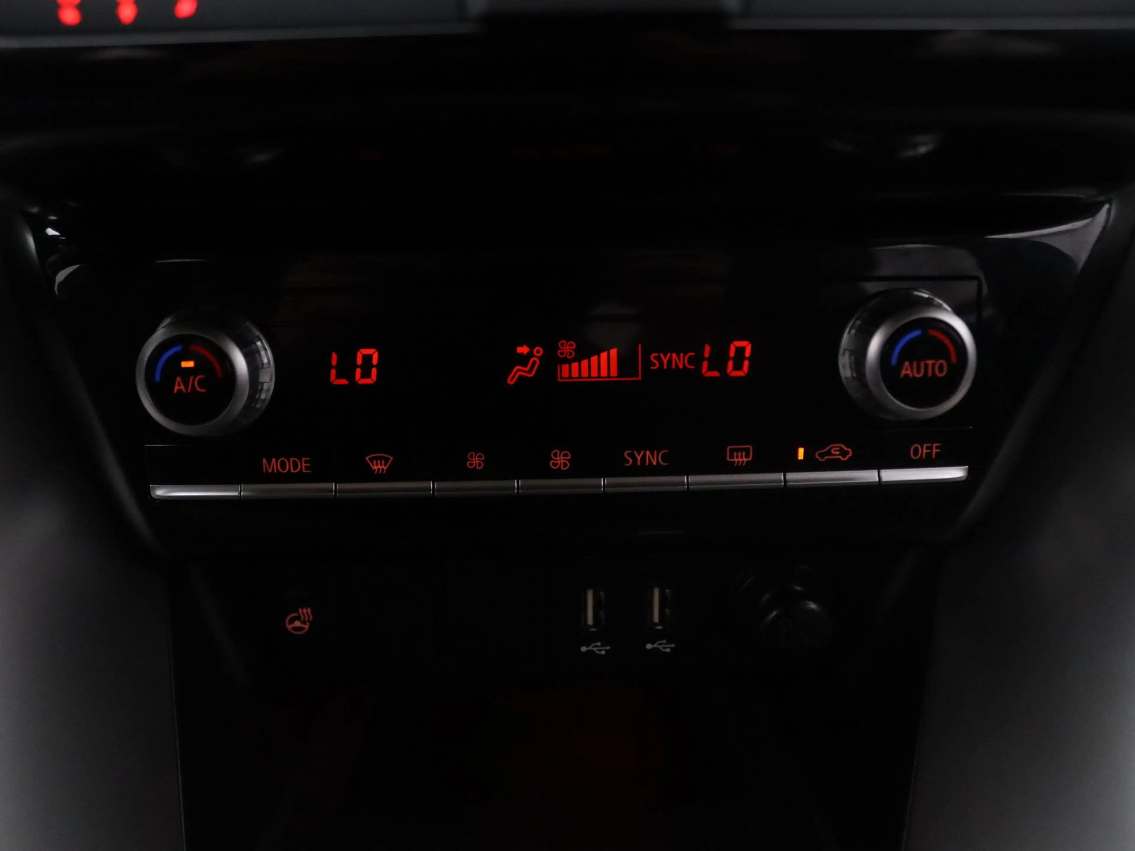 Mitsubishi Eclipse Cross 187pk PHEV Black Edition Automaat 360° Camera | Ad — photo 9
