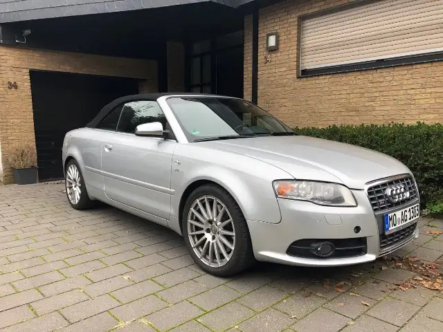 Audi S4 4.2 tiptronic,Motor 6000 km,Leder,Navi Plus,Bi-Xen