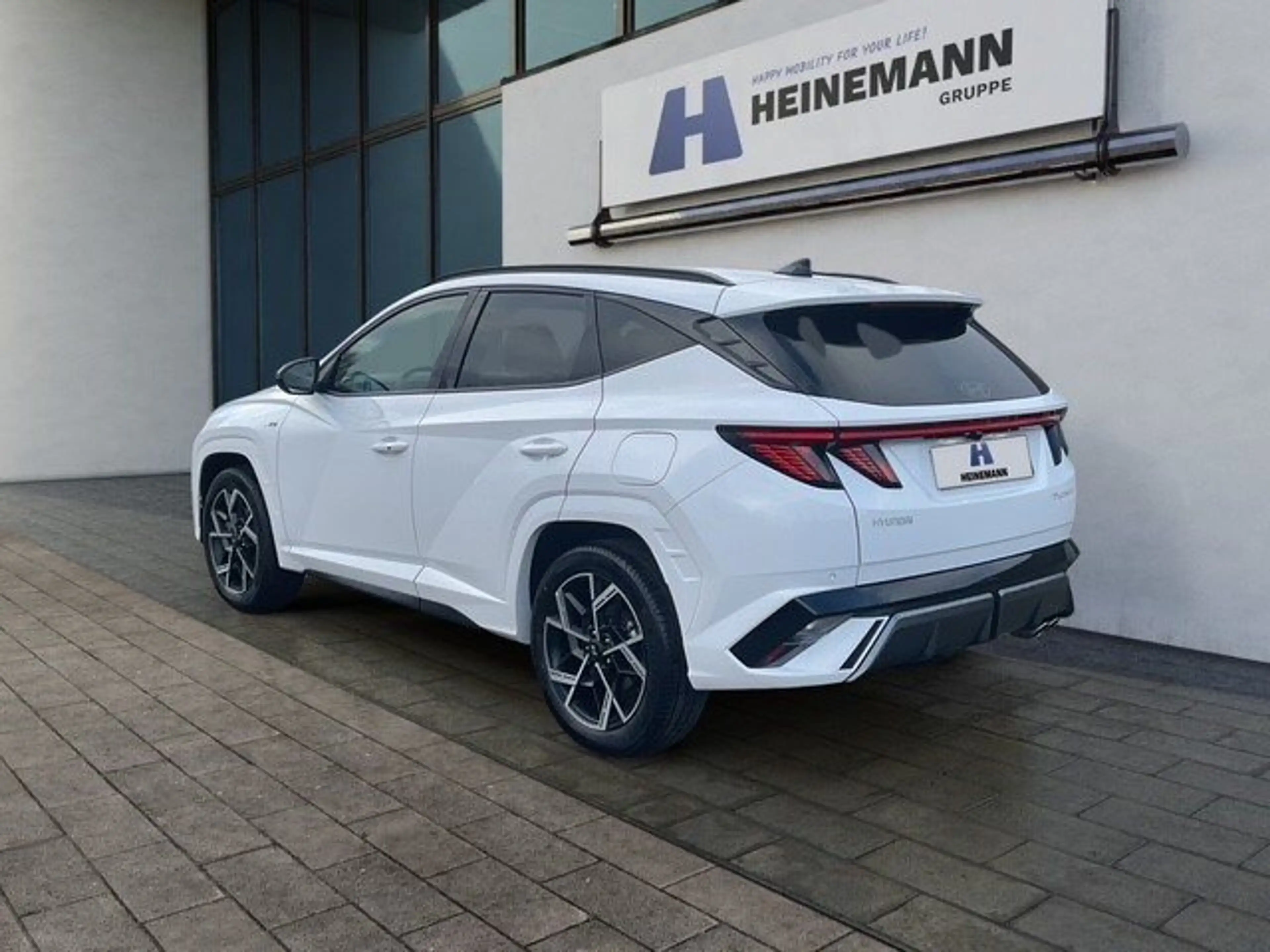 Hyundai TUCSON N-Line 1.6 DSG*NAVI*BI-LED*Keyless*Kamera*ELHK — photo 3