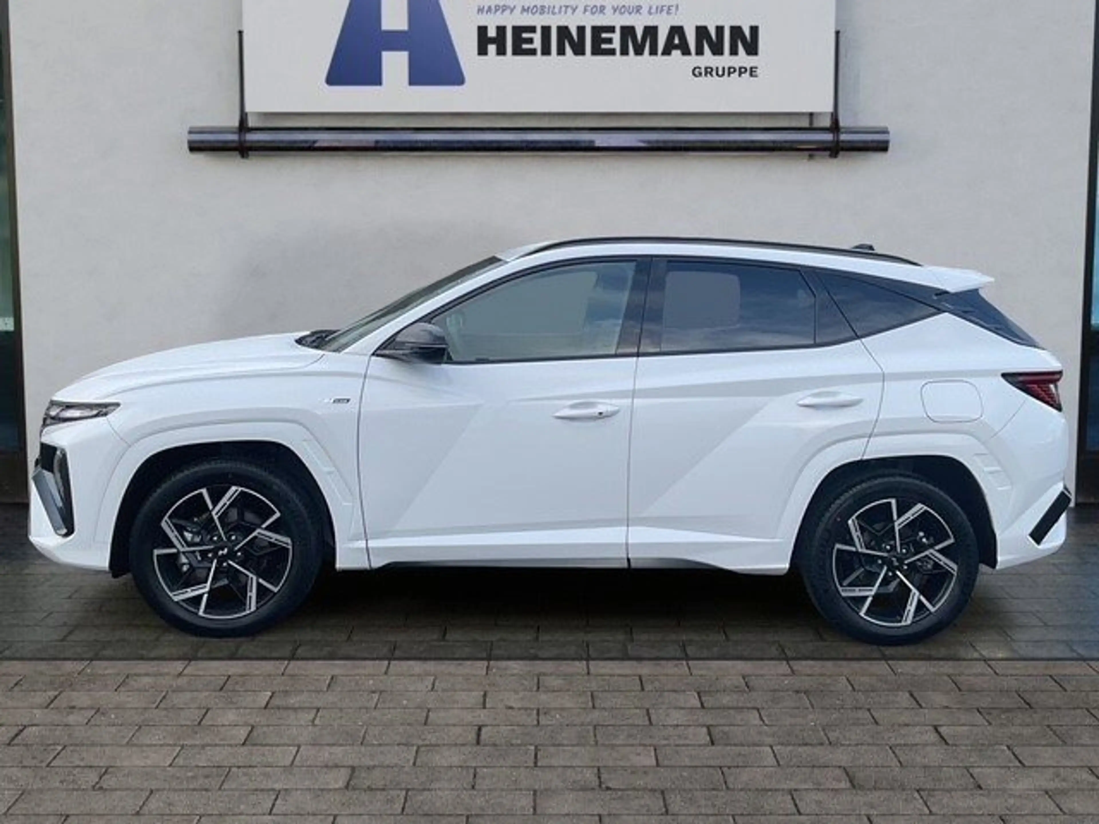 Hyundai TUCSON N-Line 1.6 DSG*NAVI*BI-LED*Keyless*Kamera*ELHK — photo 2