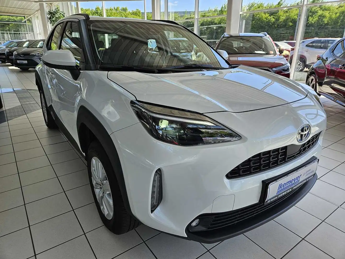 Toyota Yaris Cross Hybrid Team DK HUD elektr. Heckklappe LED Sitzheiz Bianco - 2