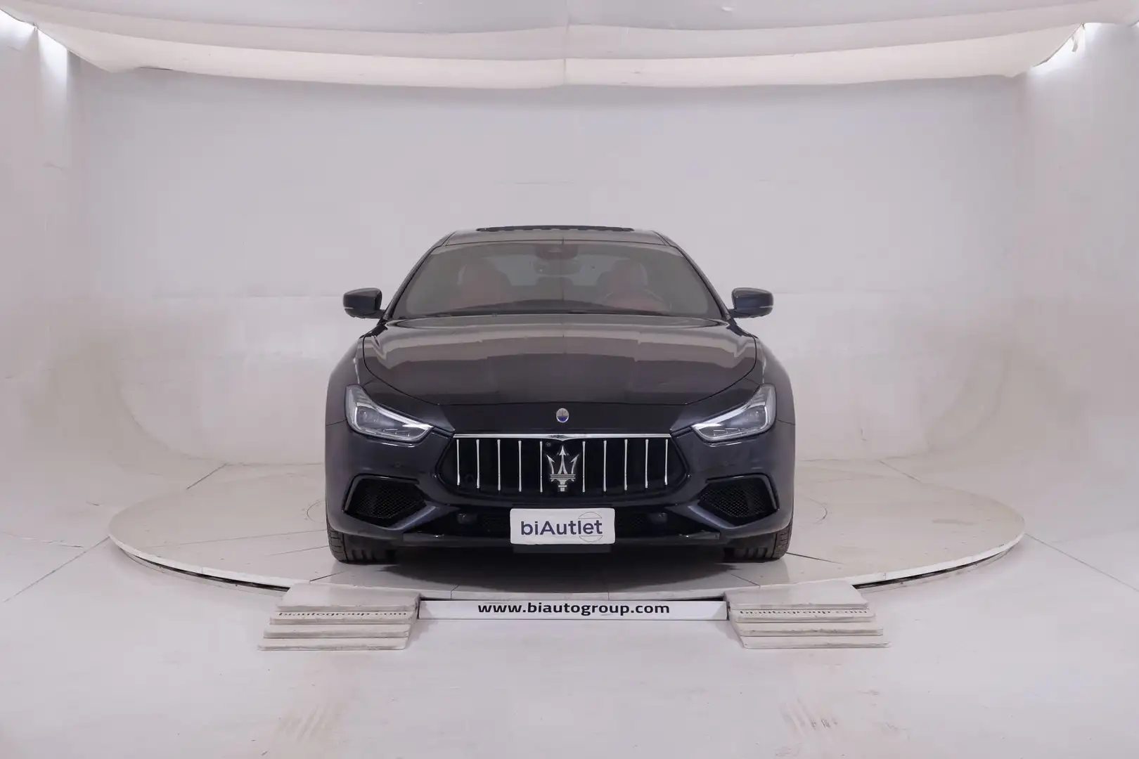 Maserati Ghibli III 2013 Diesel 3.0 V6 ds Gransport Nerissimo 275 Noir - 2