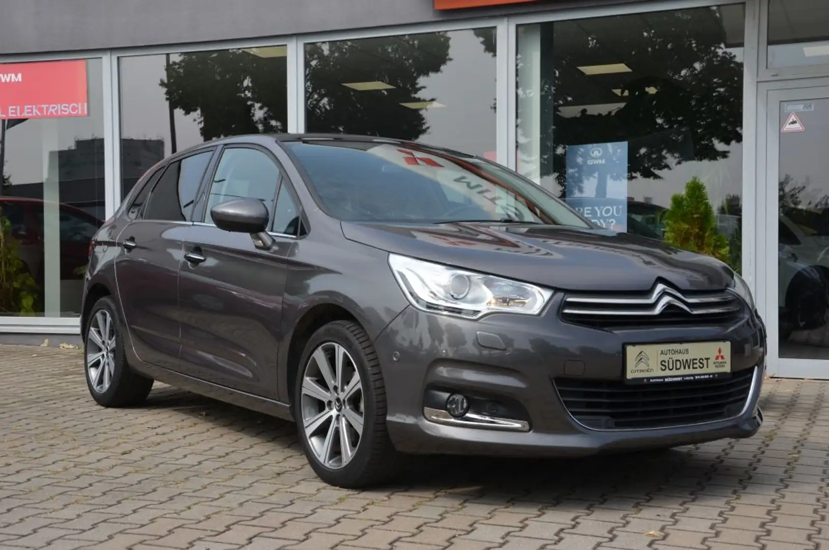 Citroen C4 PureTech 130 Stop & Start EAT6 Shine Grau - 1