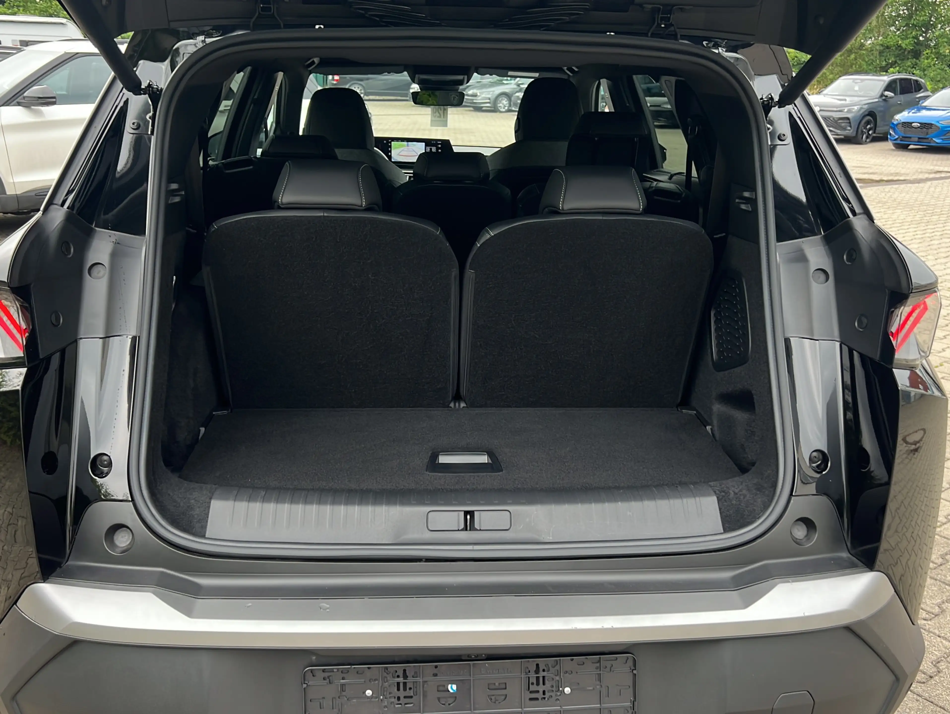 Peugeot 5008 GT Hybrid 145*Matrix*ACC*Navi*Kamera — photo 14