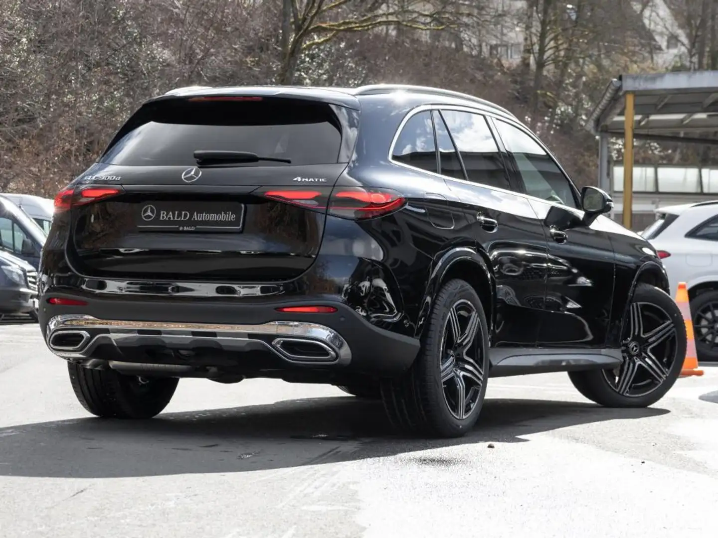 Mercedes-Benz GLC 300 d 4M AMG/Digital/Pano/AHK/360/Memory/20" Schwarz - 2