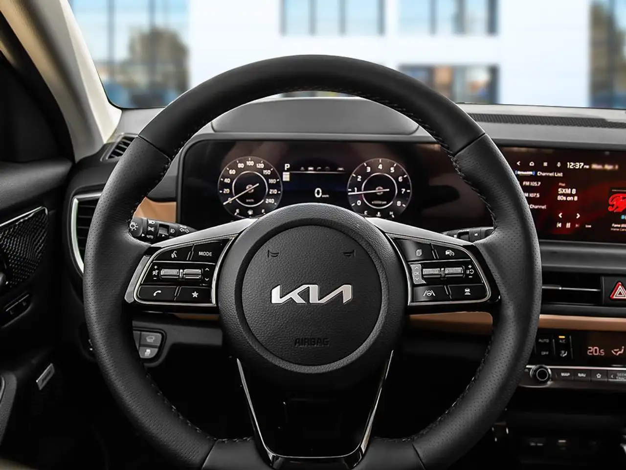 Kia Seltos снимка Kia Seltos