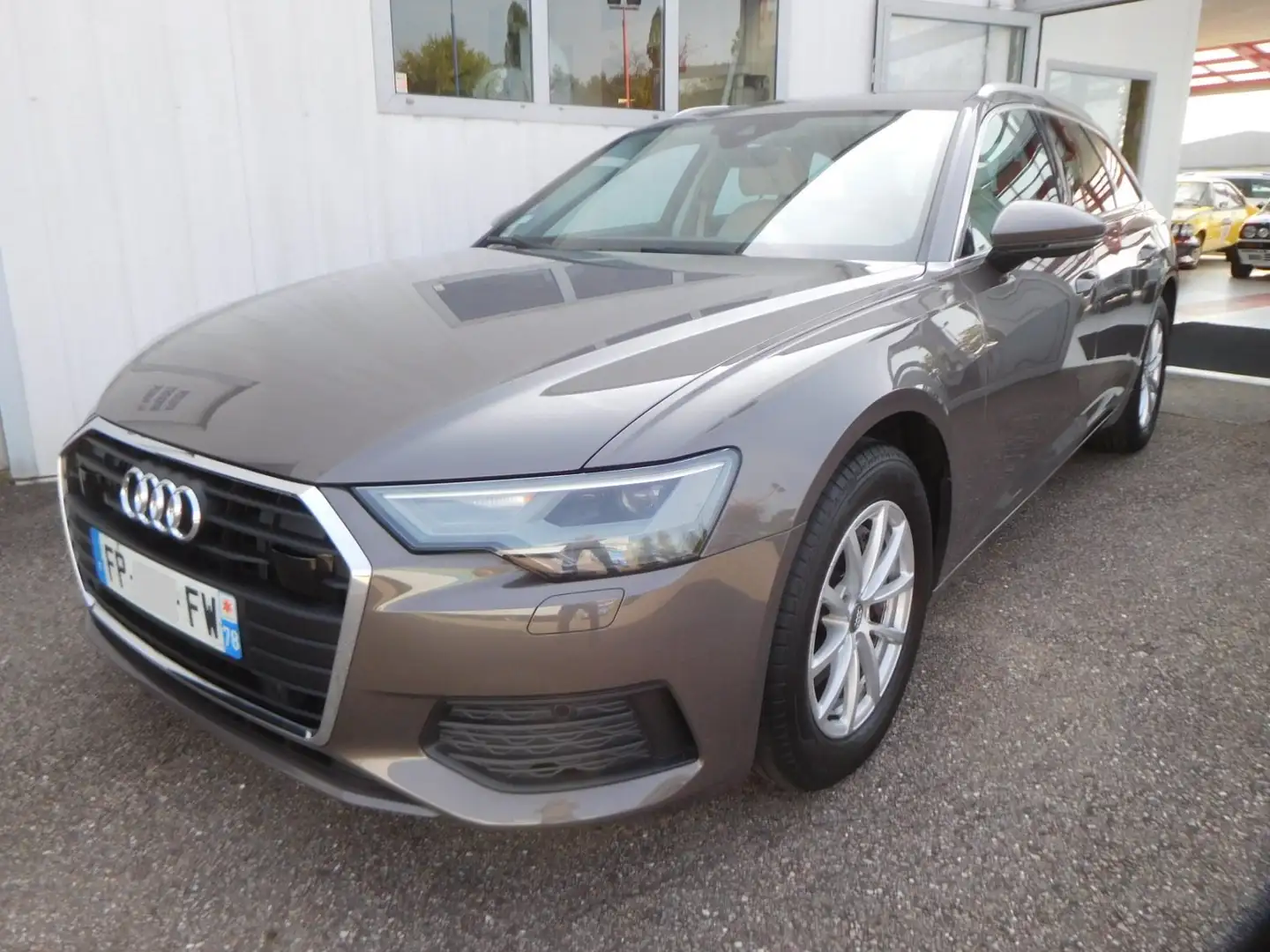 Audi A6 Avant 45 TFSI 245 ch S tronic 7 Business Executive Beige - 1