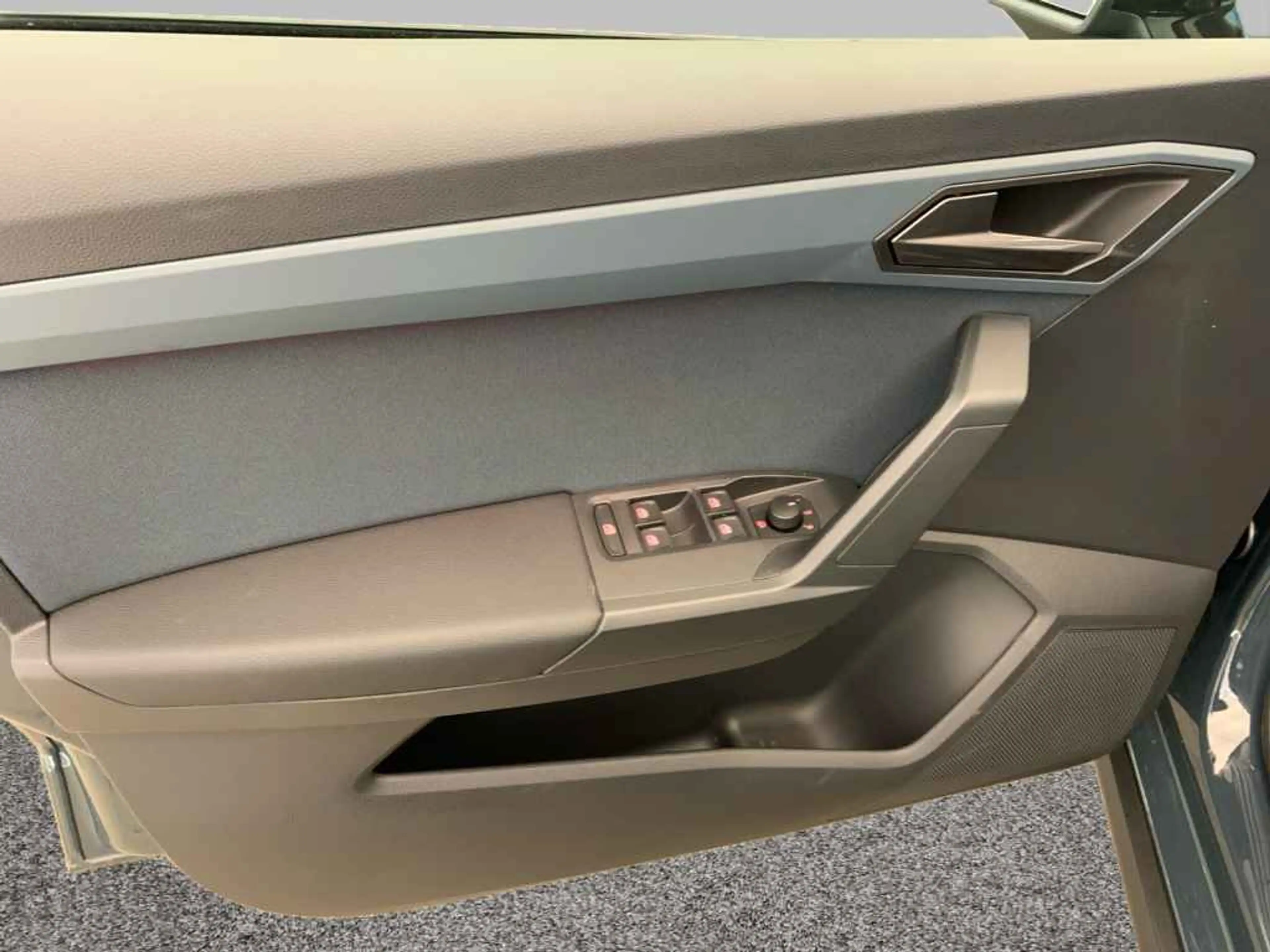 SEAT Arona Style 1,0 TSI *NEUES MODELL*LED*R-CAM*GRA* — photo 9