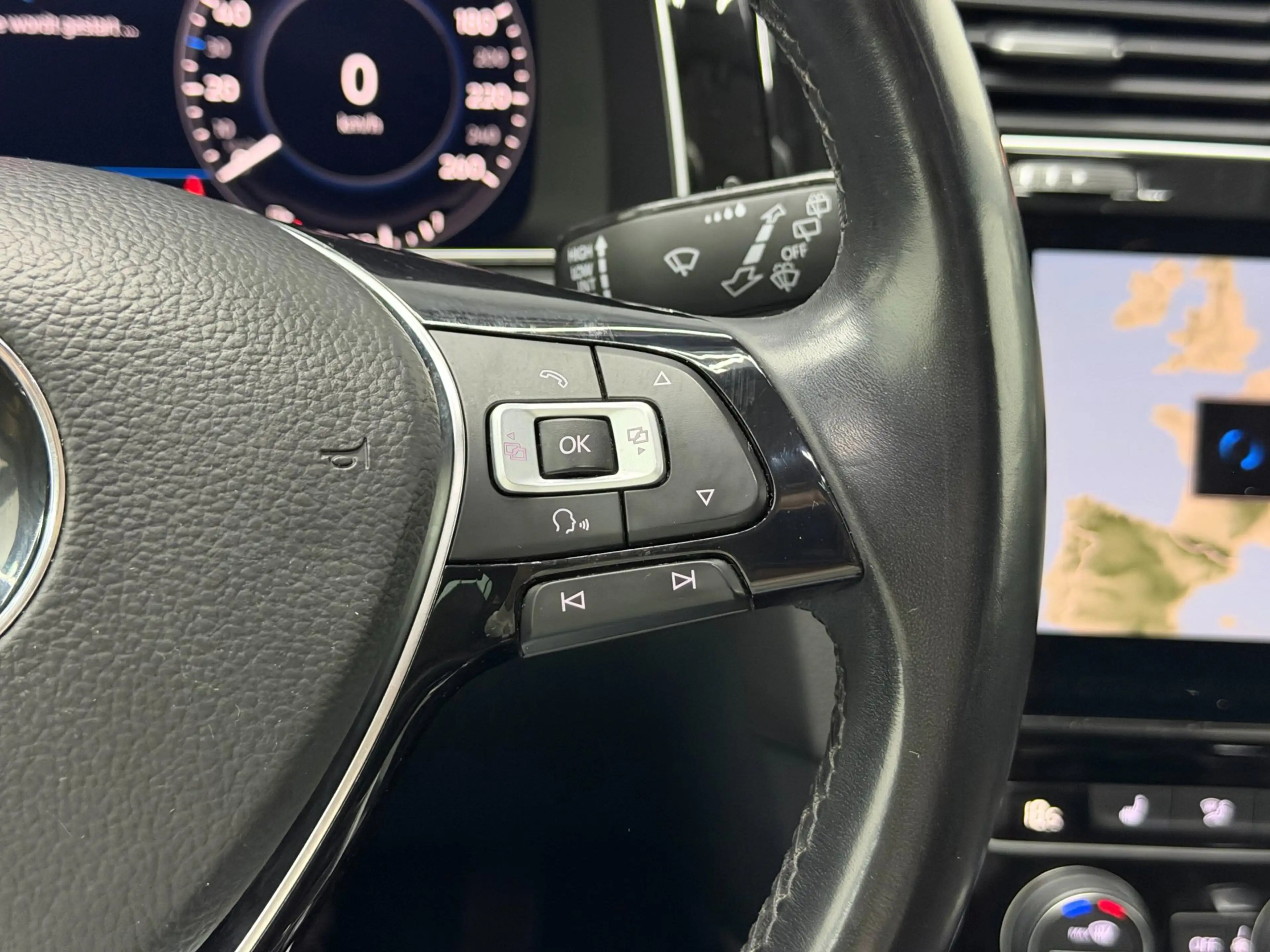 Volkswagen Golf Variant 1.5 TSI Highline Business R - Pano - Virtual - Cam — photo 21
