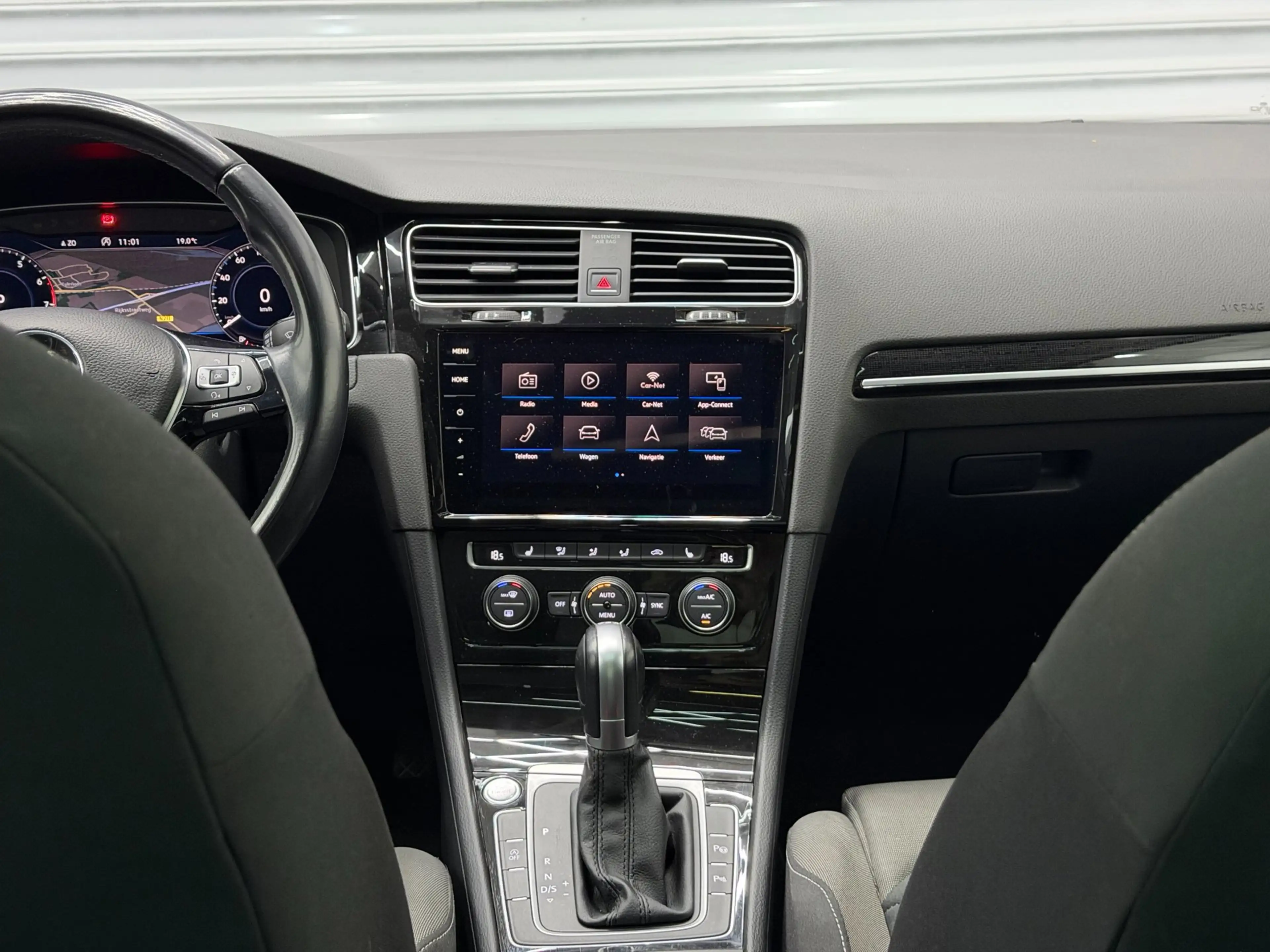 Volkswagen Golf Variant 1.5 TSI Highline Business R - Pano - Virtual - Cam — photo 17