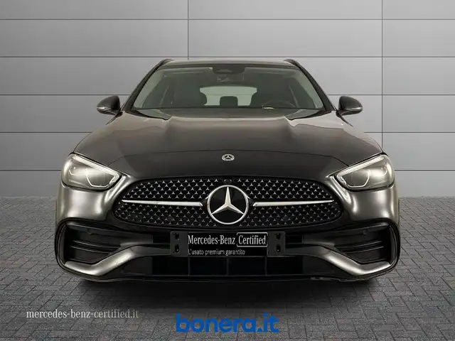 Mercedes-Benz 220 view 4