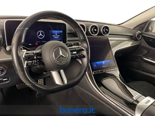 Mercedes-Benz 220 view 12