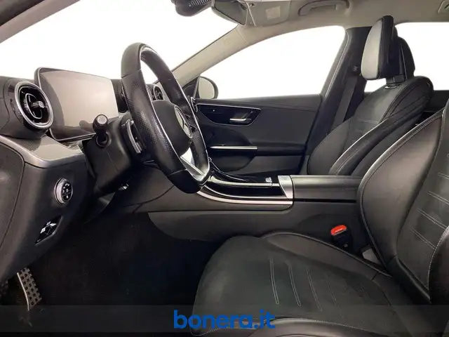 Mercedes-Benz 220 view 11