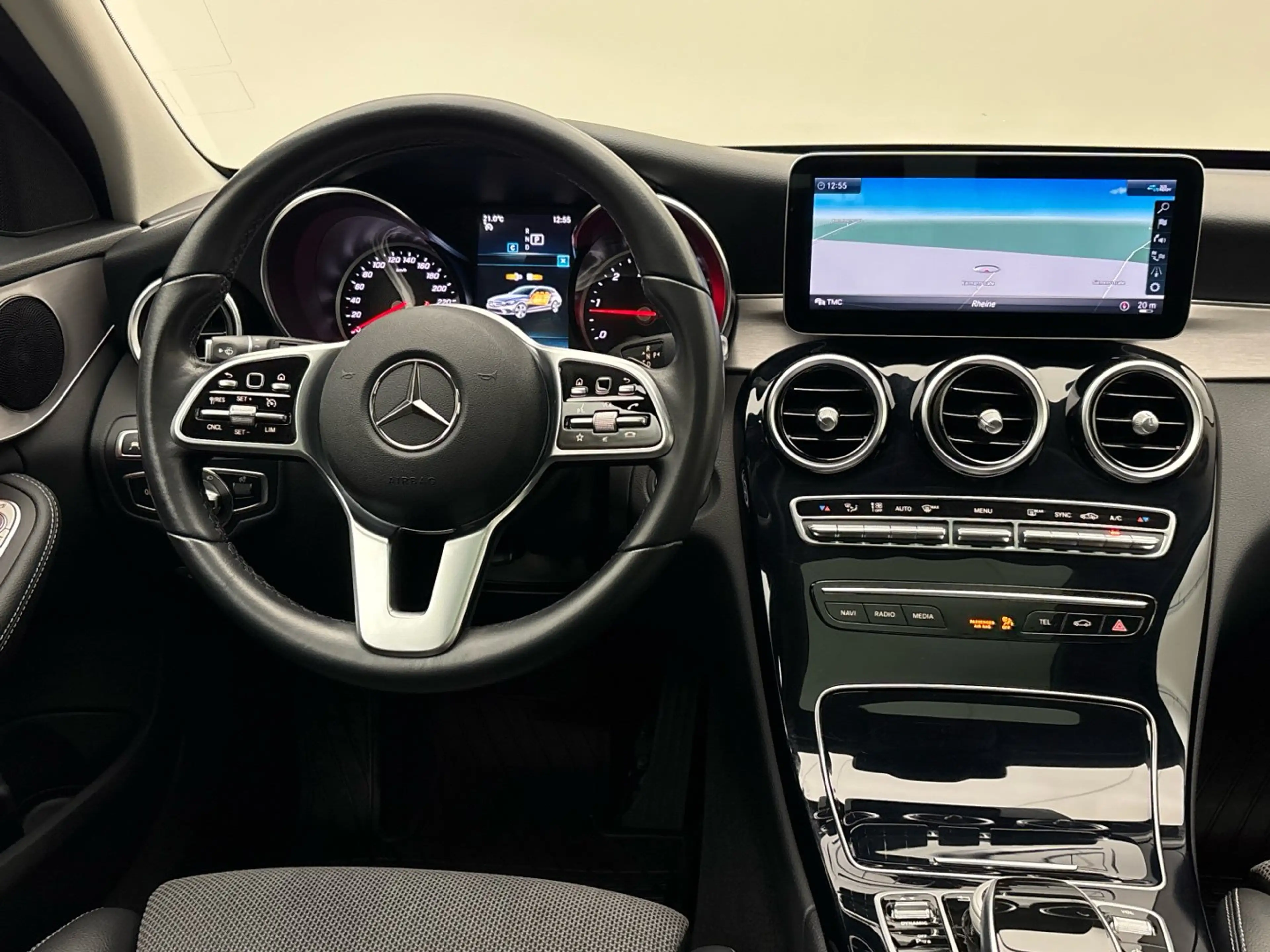 Mercedes-Benz C 220 d T Avantgarde Pano Multibeam CarPlay AHK — photo 9
