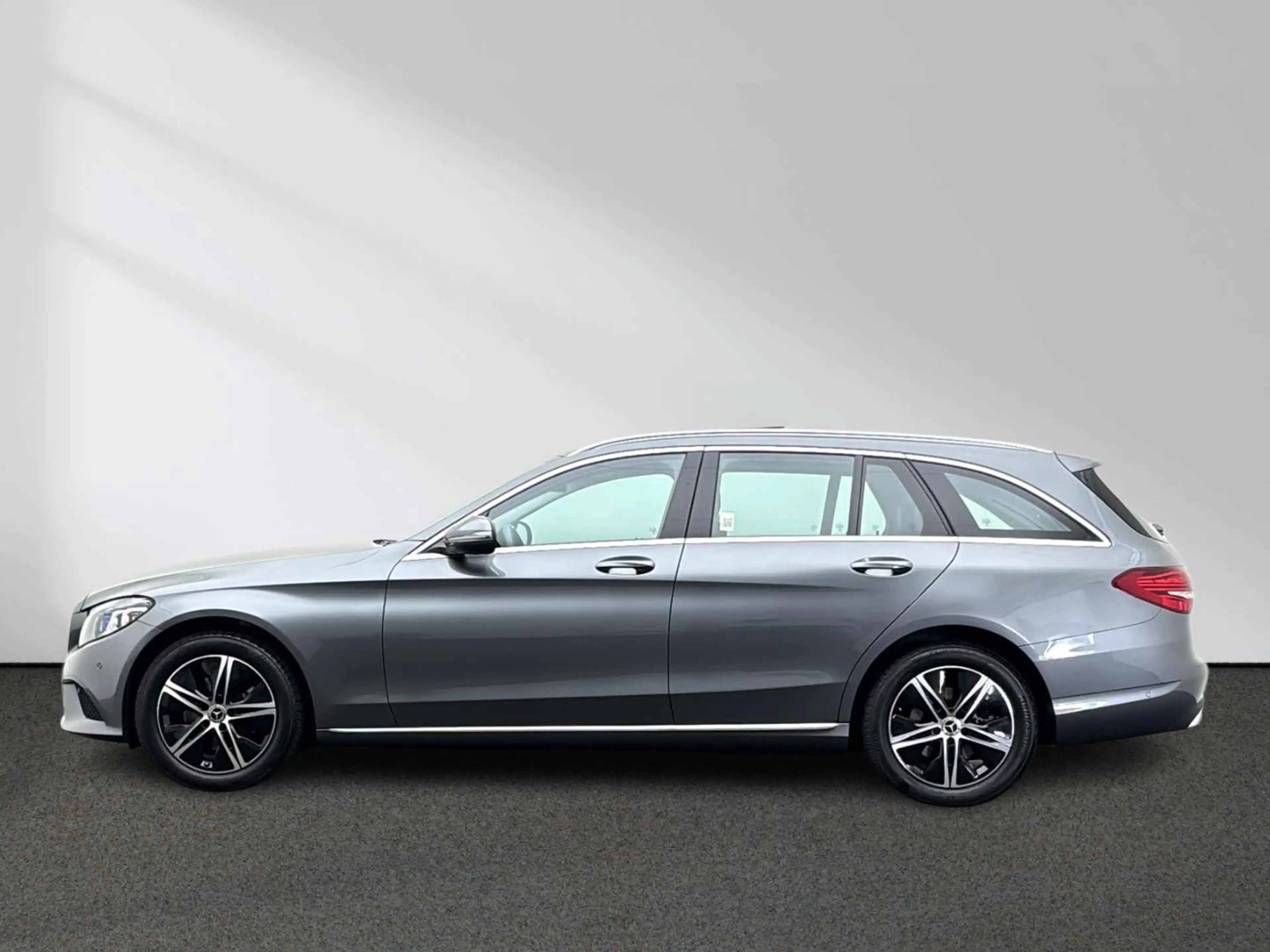 Mercedes-Benz C 220 d T Avantgarde Pano Multibeam CarPlay AHK — photo 3