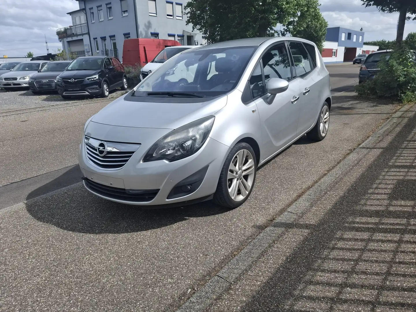 Opel Meriva Innovation Grau - 2