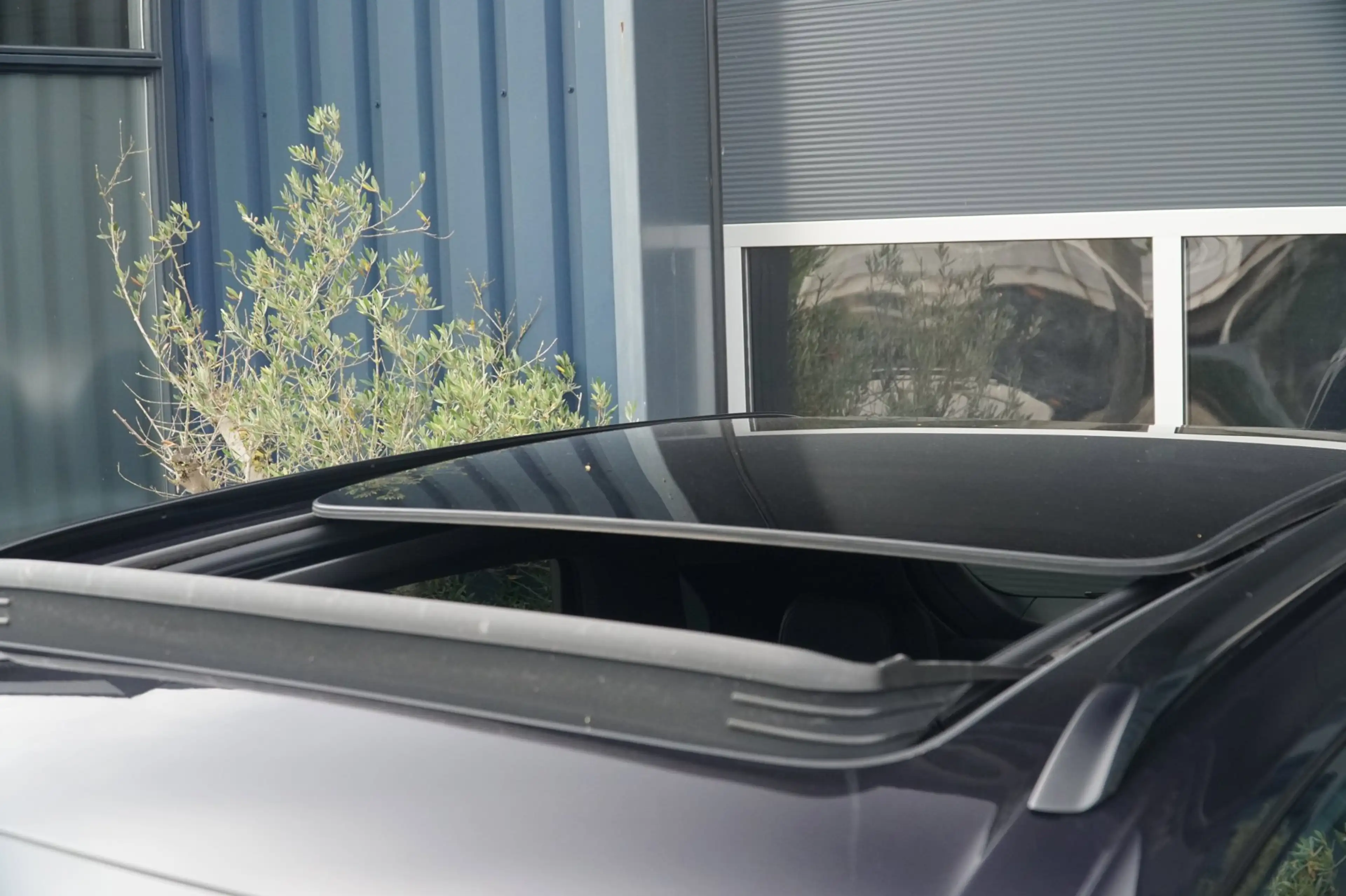 Porsche Cayenne 3.0 E-Hybrid PANO|TREKHAAK|LUCHTVERING — photo 2