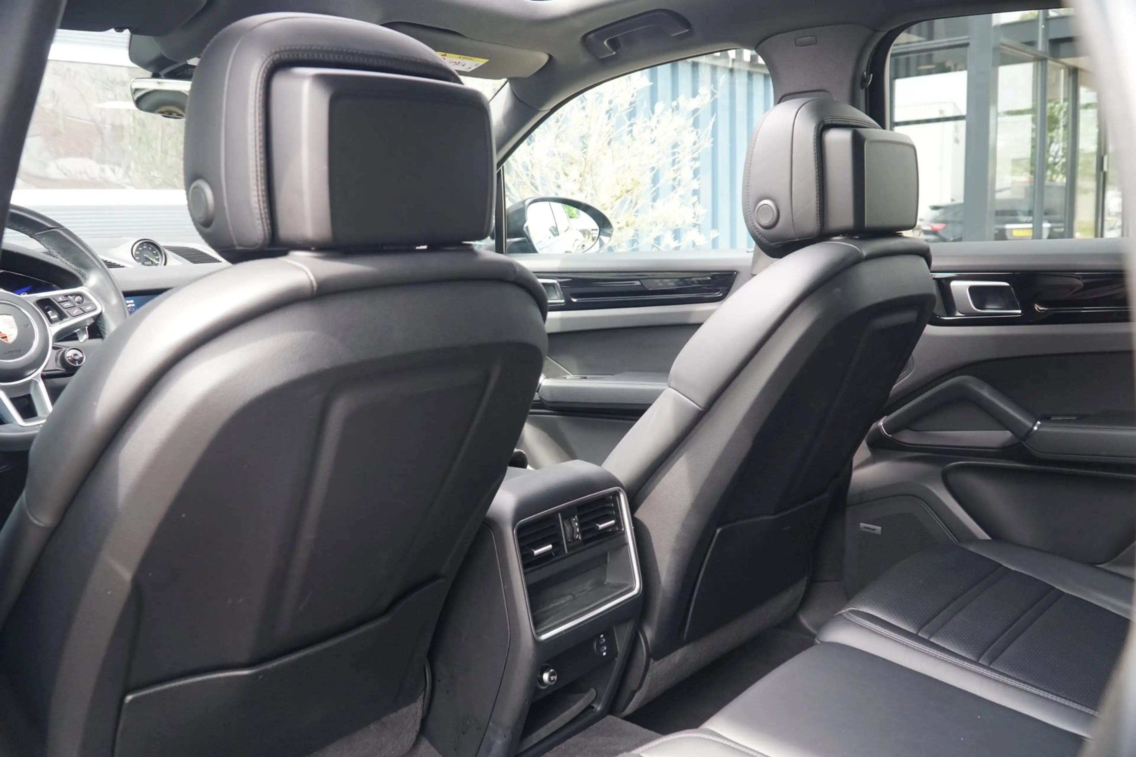 Porsche Cayenne 3.0 E-Hybrid PANO|TREKHAAK|LUCHTVERING — photo 22