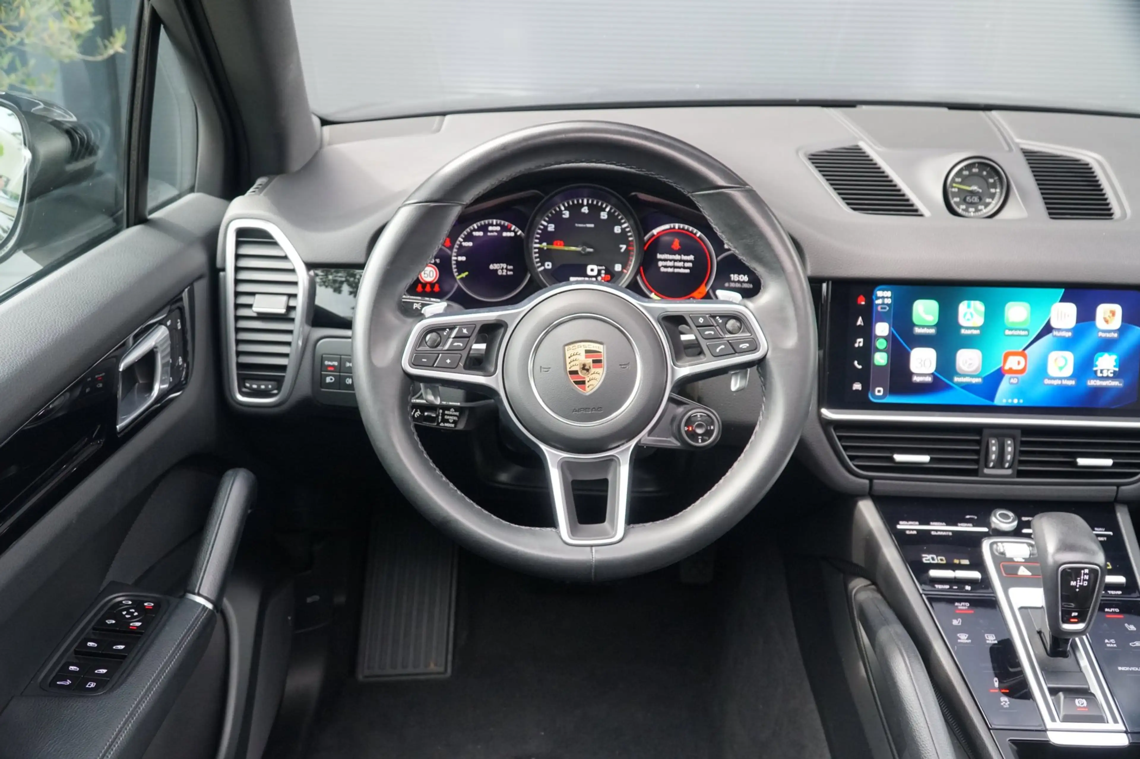 Porsche Cayenne 3.0 E-Hybrid PANO|TREKHAAK|LUCHTVERING — photo 3