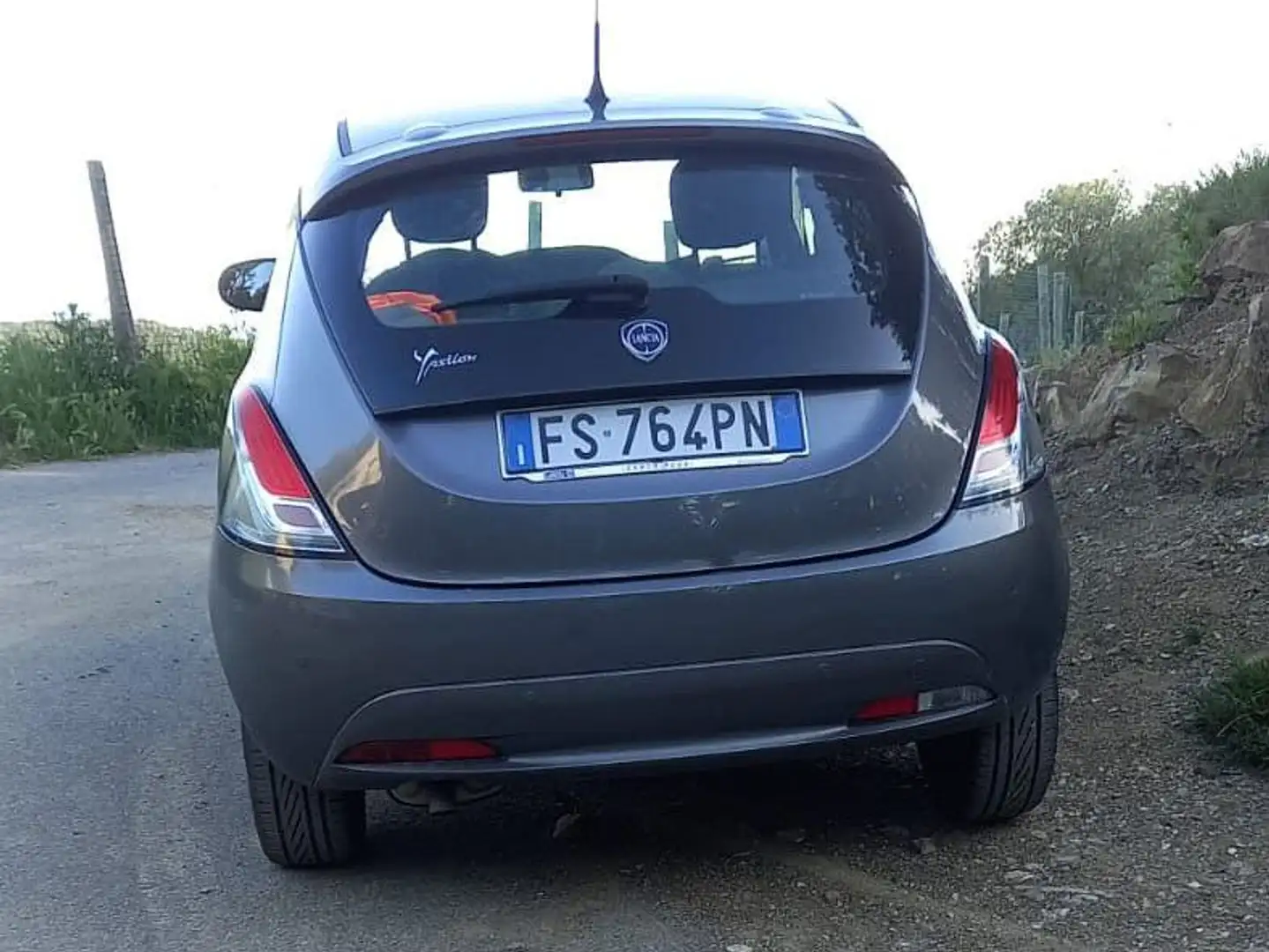 Lancia Ypsilon Ypsilon 1.3 mjt Elefantino s Gris - 1