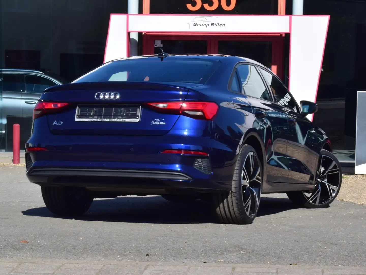 Audi A3 30TSi aut. NAVI - LED - CARPLAY - CAMERA - 19" ALU Blauw - 2