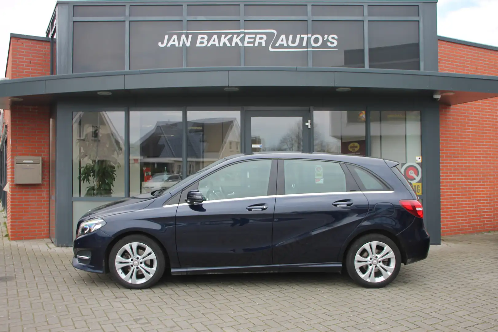 Mercedes-Benz B 200 Ambition ✅ Automaat ✅ Half leer ✅ Xenon ✅ 17inch ✅ Blauw - 2