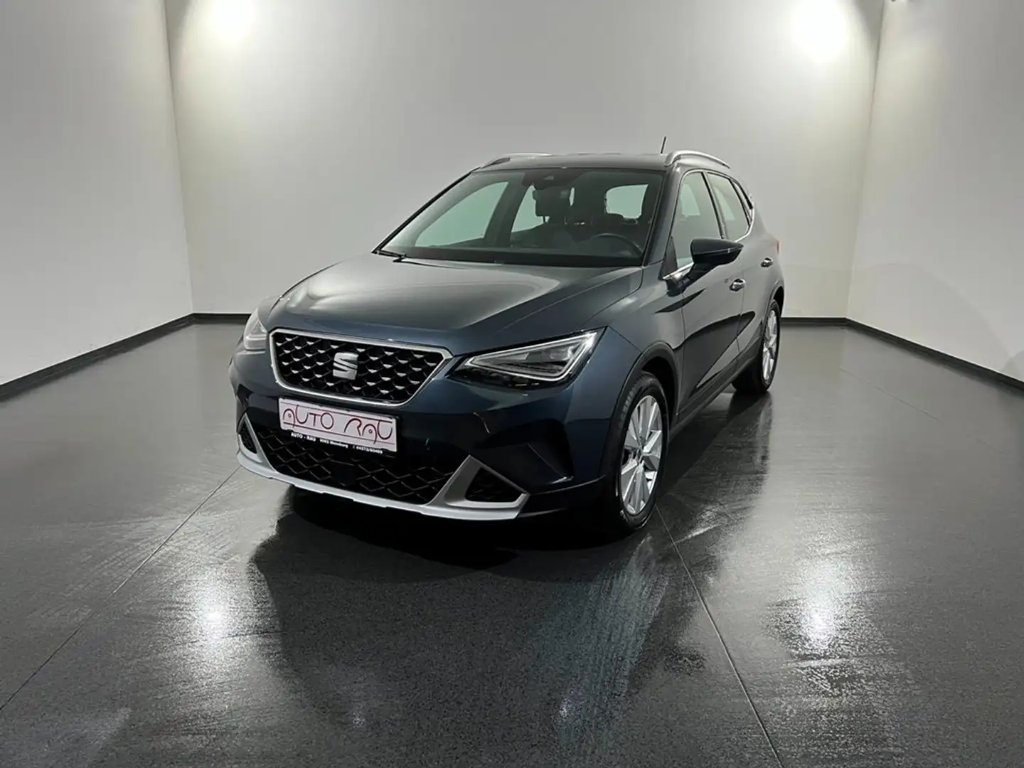 SEAT Arona 1.0 TSI X-Perience *LED*NAVI*KEYLESS* Grau - 2