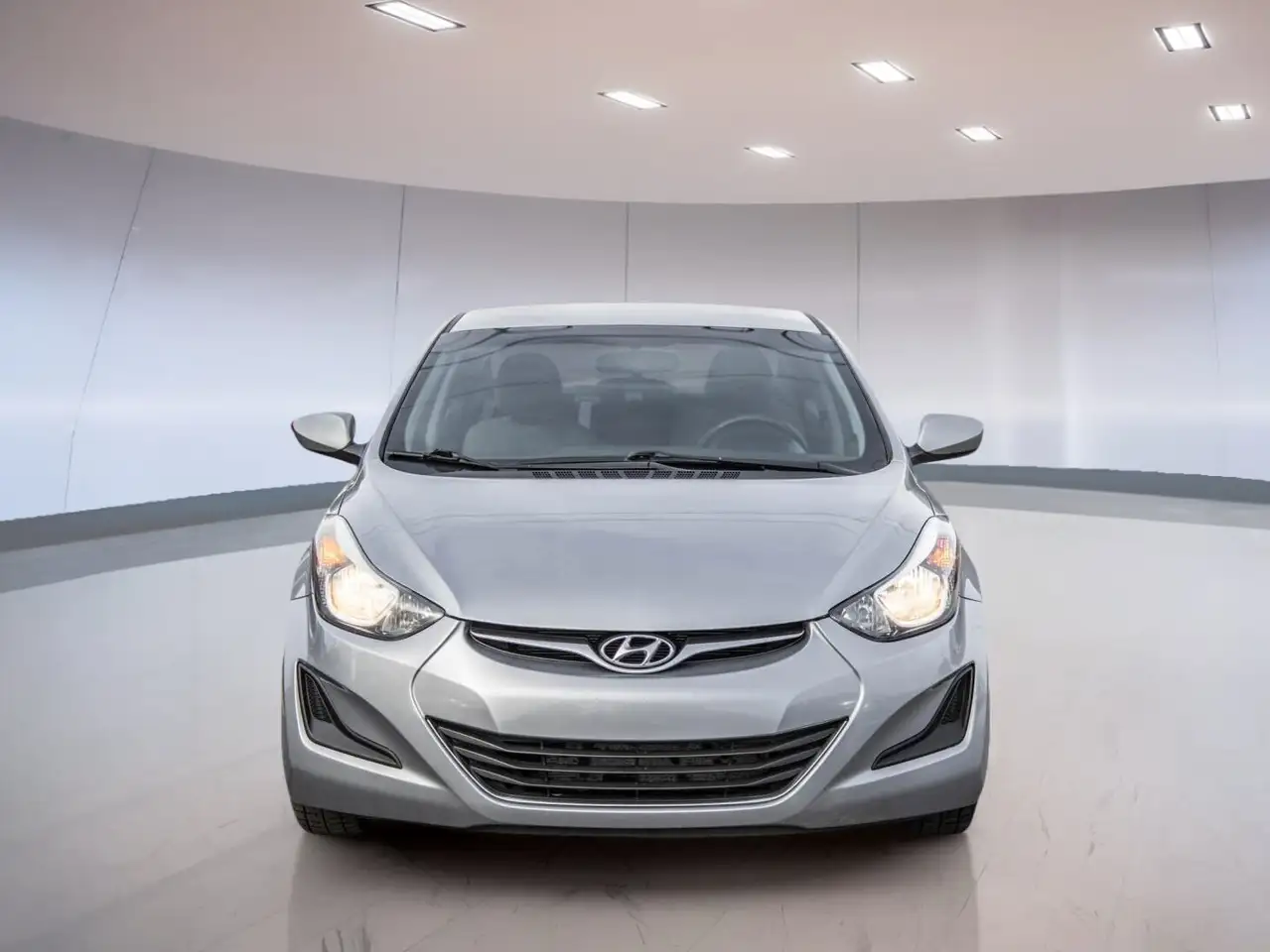 Hyundai ELANTRA fotografie Hyundai ELANTRA