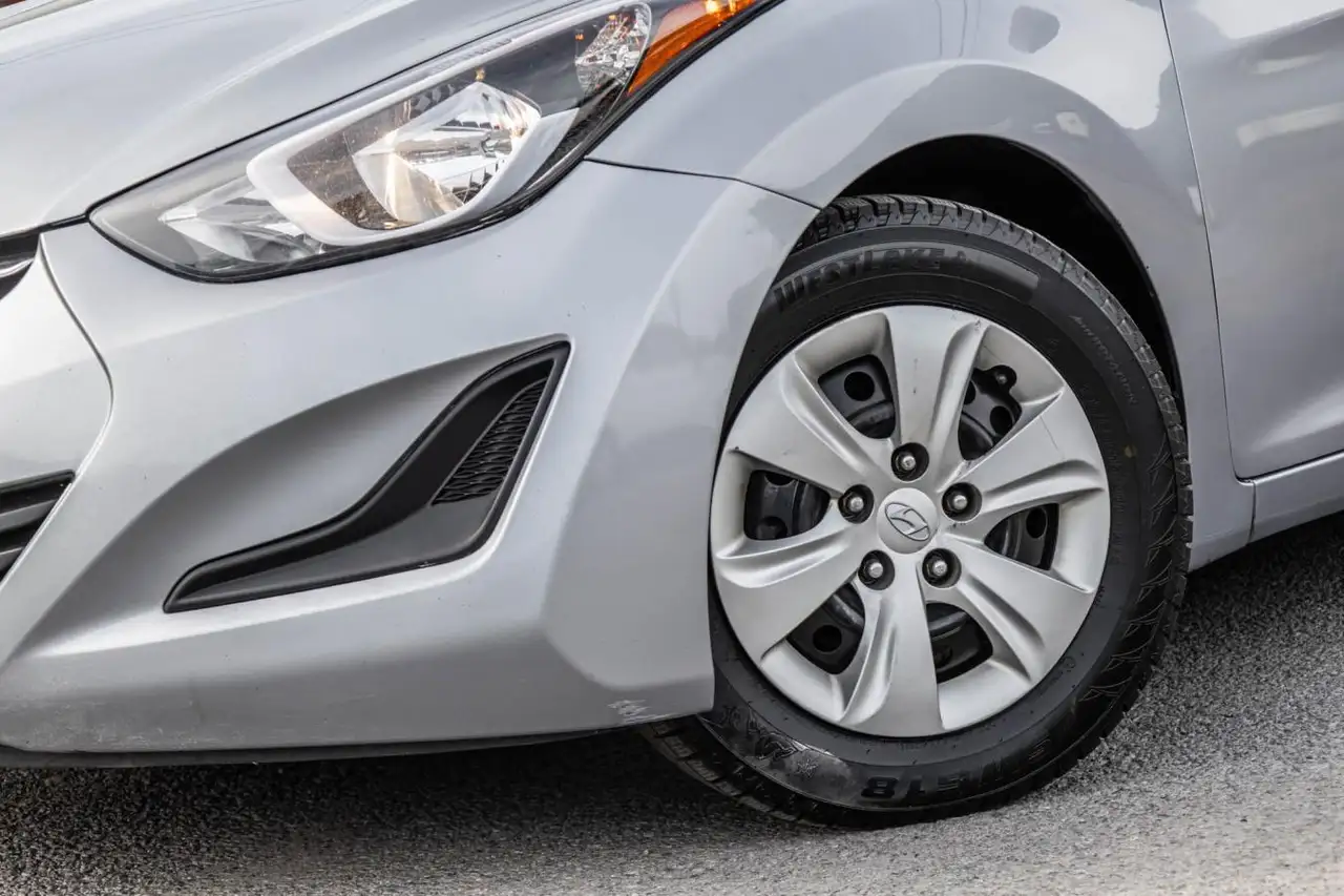 Hyundai ELANTRA fotografie Hyundai ELANTRA