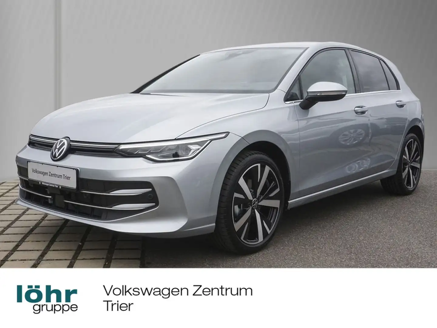 Volkswagen Golf VIII Lim. 1.5 eTSI DSG Style Schwarz - 1