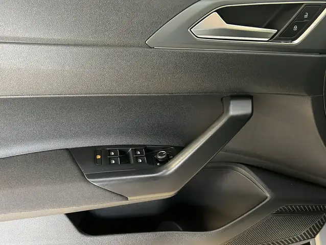 Volkswagen Taigo view 5
