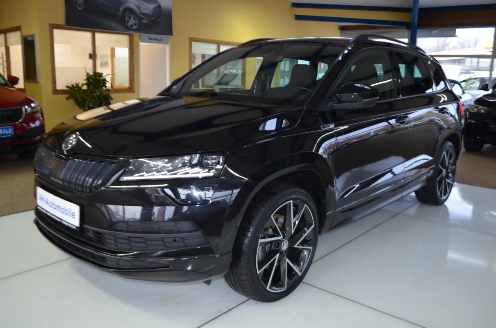Skoda Karoq Sportline 4x4 AUTOMATIK / XENON / NAVI Schwarz - 1