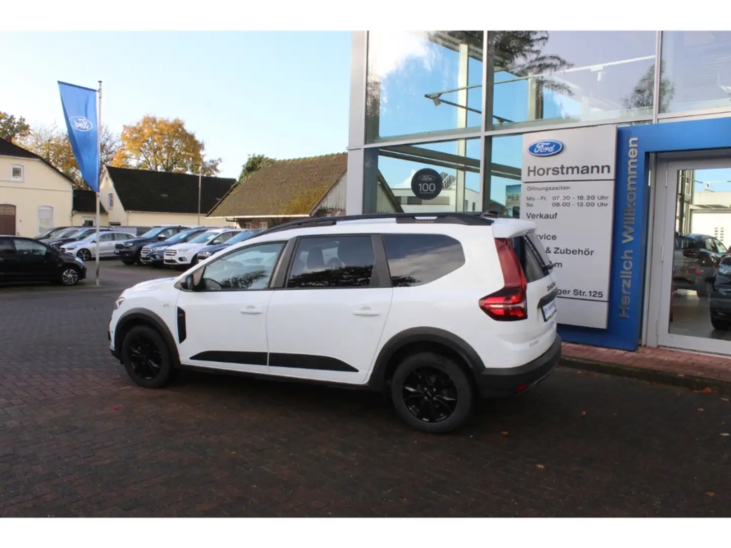Dacia Jogger EXTREME+, NAVI, BEH. SITZE,TWA, KM, RFK, PDC, Weiß - 2