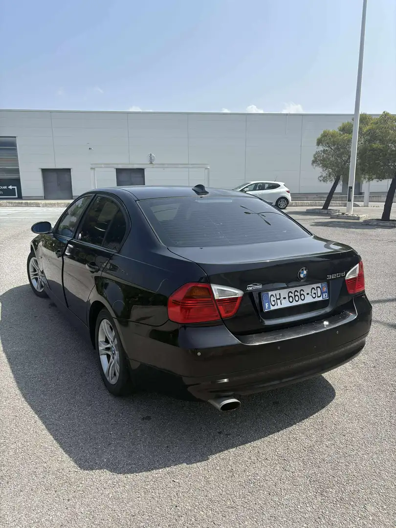 BMW 320 Touring 320d 177ch Luxe Noir - 2
