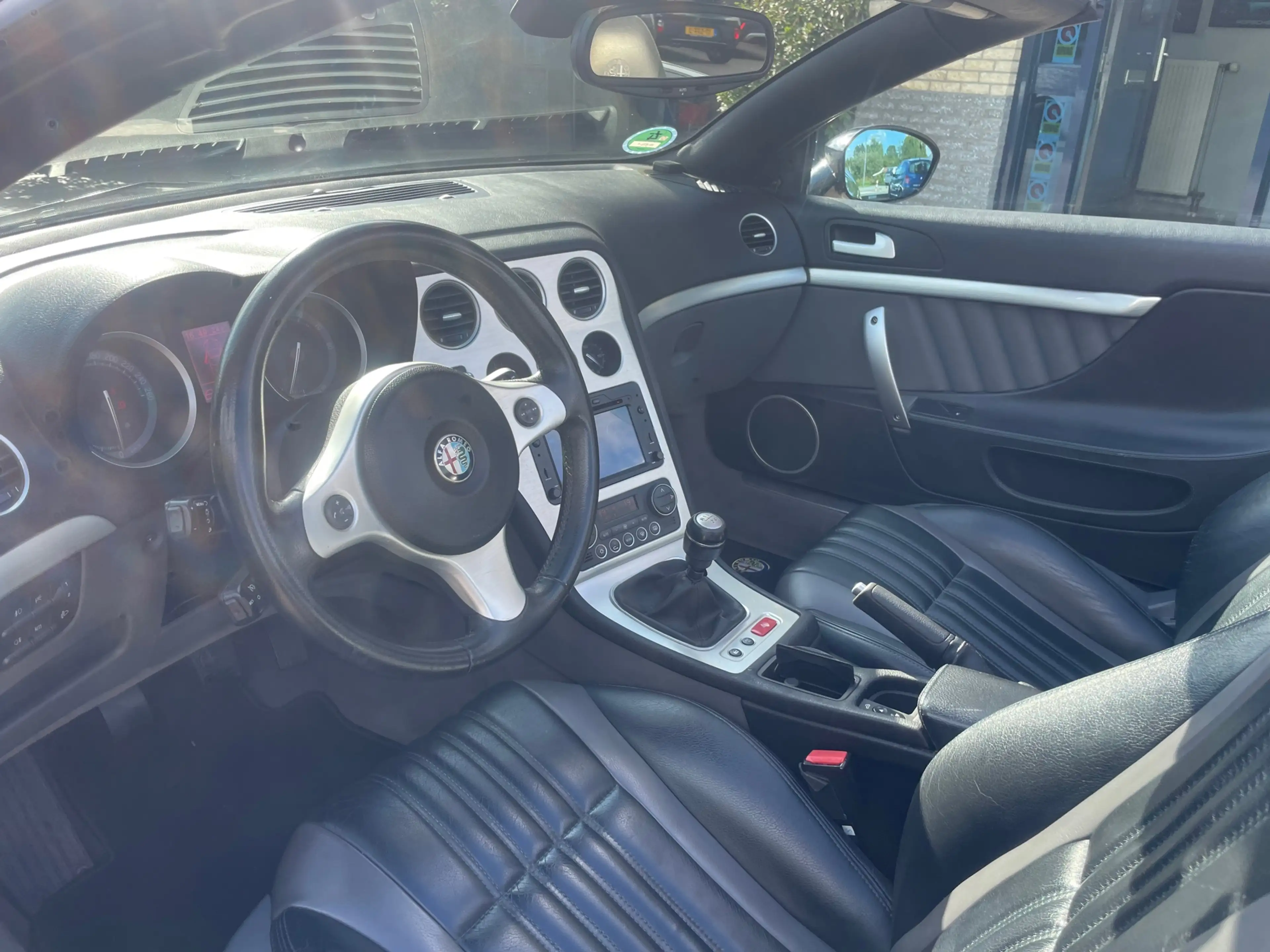 Alfa Romeo Spider 2.2 JTS Exclusive- bluetooth-nav — photo 10