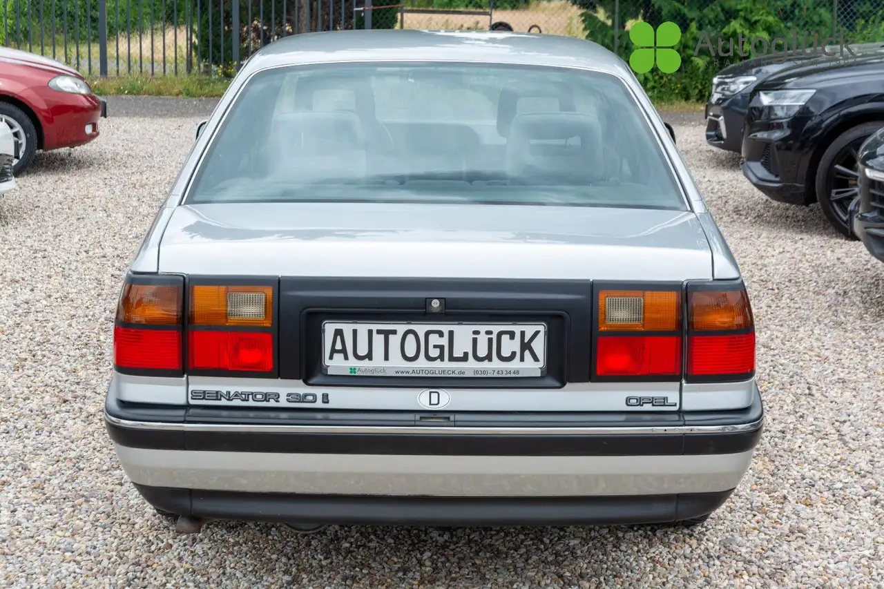 Opel Senator B 3,0i - CD *AC*SERVO*, foto 6