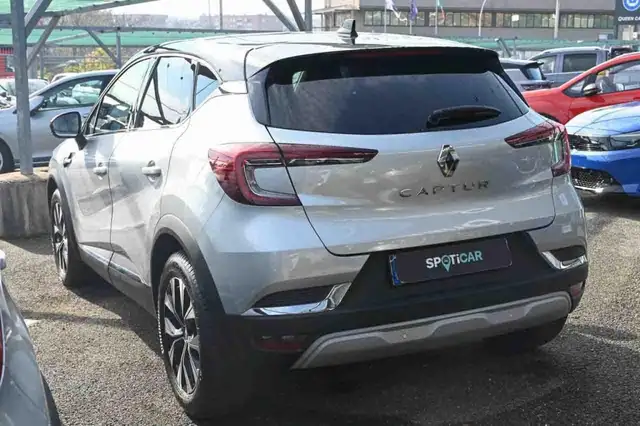 Renault Captur view 4