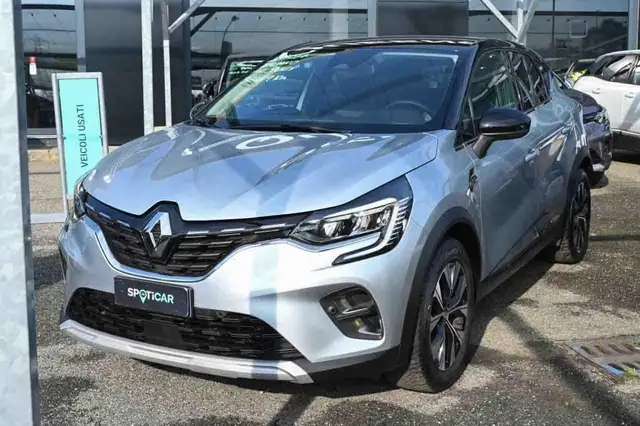 2024 Renault Captur in Grey for sale